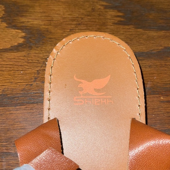 NWB sandals - Picture 4 of 4